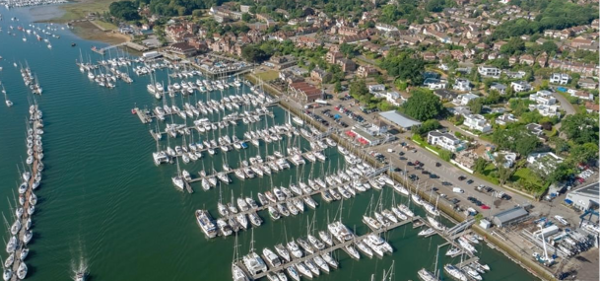 Rochester to Hamble, UK in a Beneteau GT44