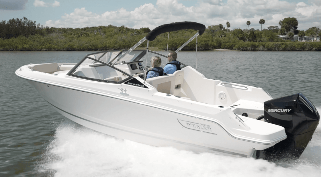Boston Whaler 210 Vantage