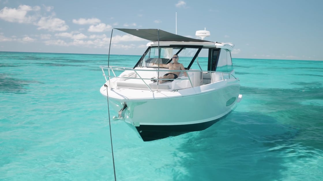 DAY1-SY.00_45_03_10.Still022