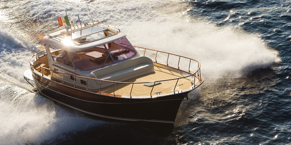 Fratelli Aprea Sorrento 36 Hard Top cruising in the Med