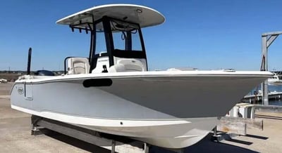 2020 Sea Hunt Ultra 235 SE