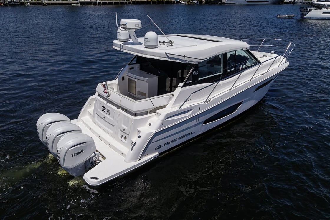 2025 Regal 38 XO