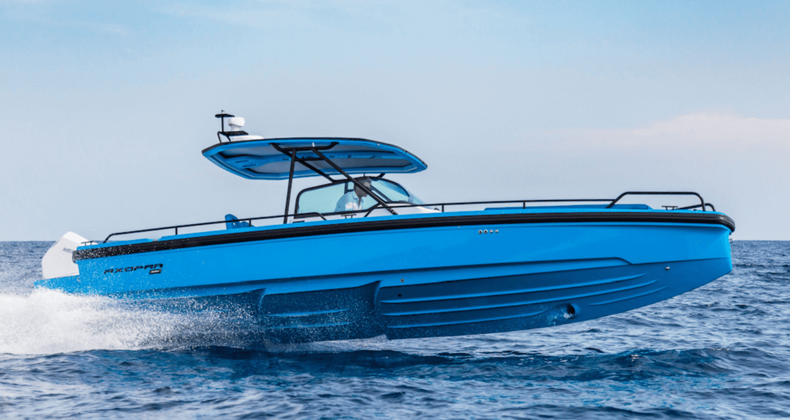 Axopar-Nordic-design-stepped-hulls-1-25-25