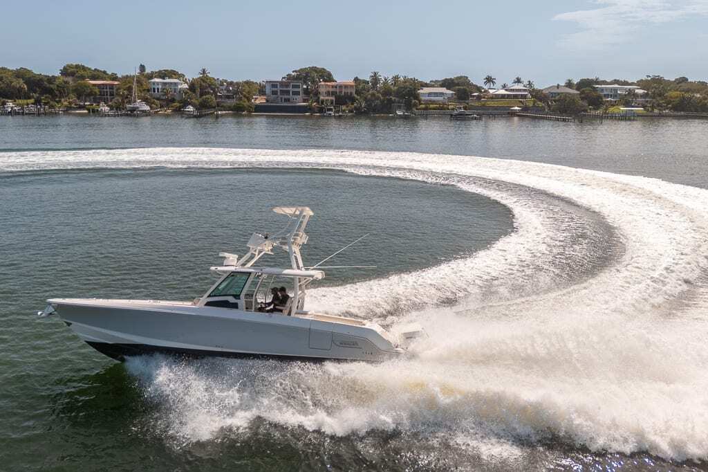 2021 Boston Whaler 380 Outrage 