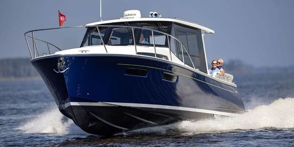 MJM 42 running on plane