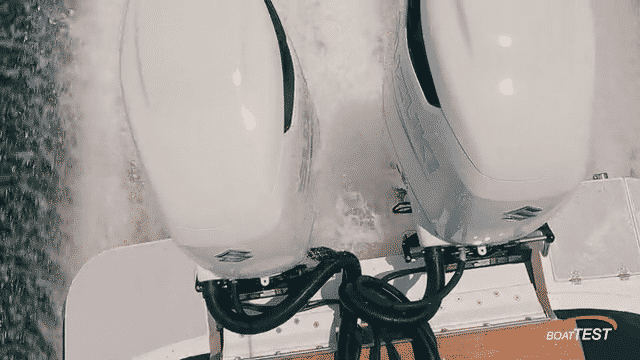 True North 34OE Performance Video 2023 by Boattest.com-low-1