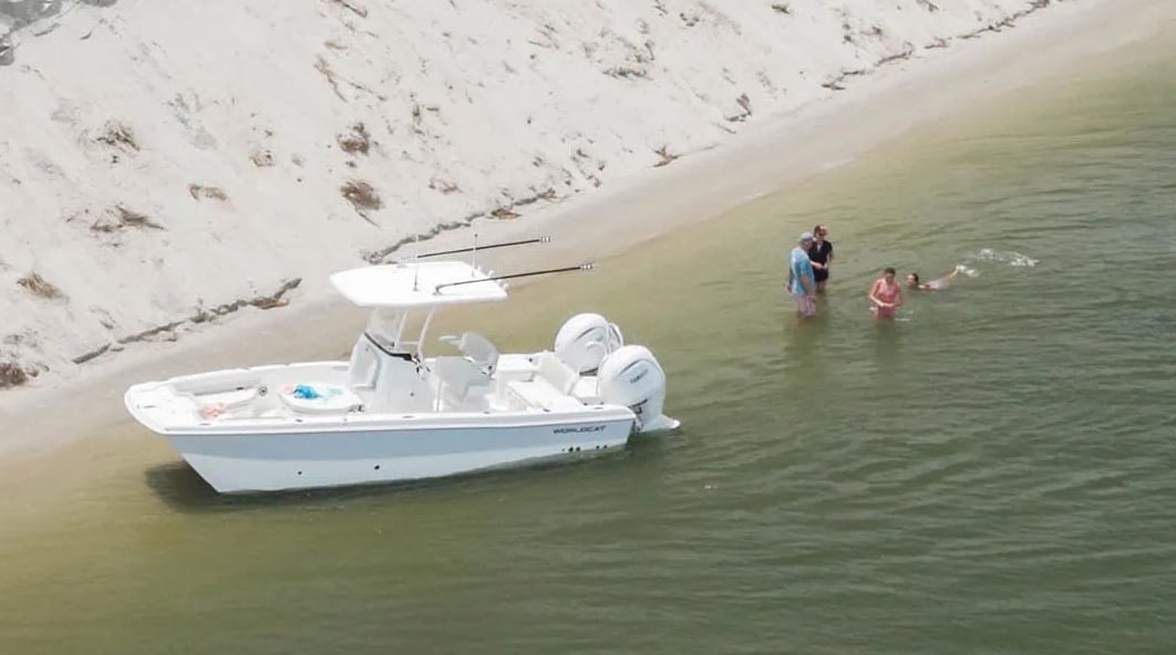 World Cat 235hb in skinny water