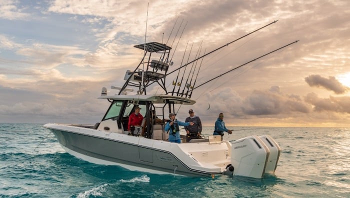 boston-whaler-360-outrage-0613