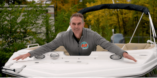 bowrider-vs-deckboat-2